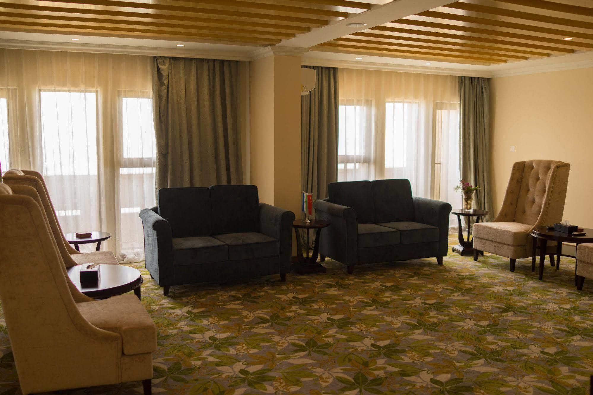 Bintumani Hotel Freetown Esterno foto