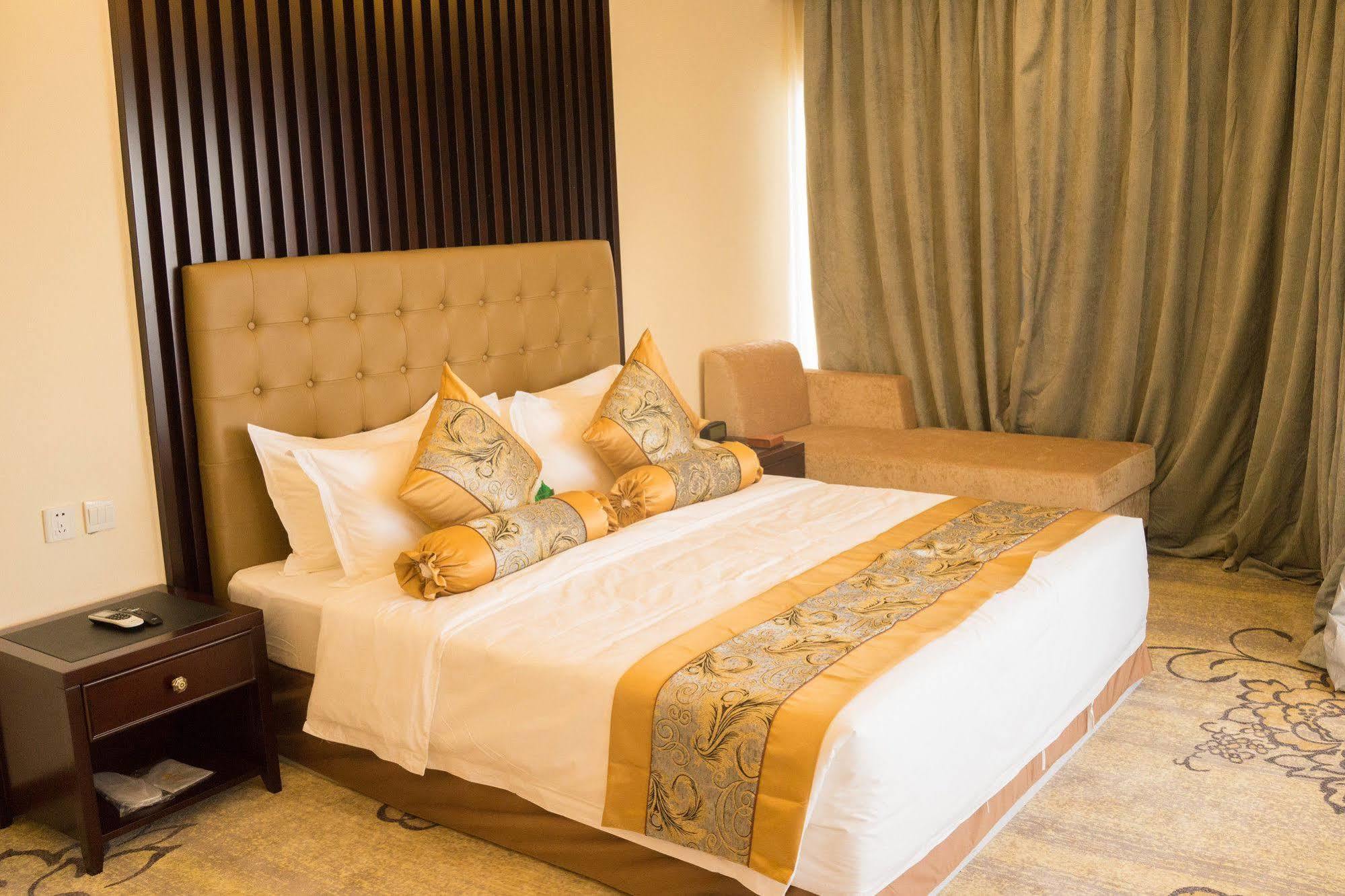 Bintumani Hotel Freetown Esterno foto