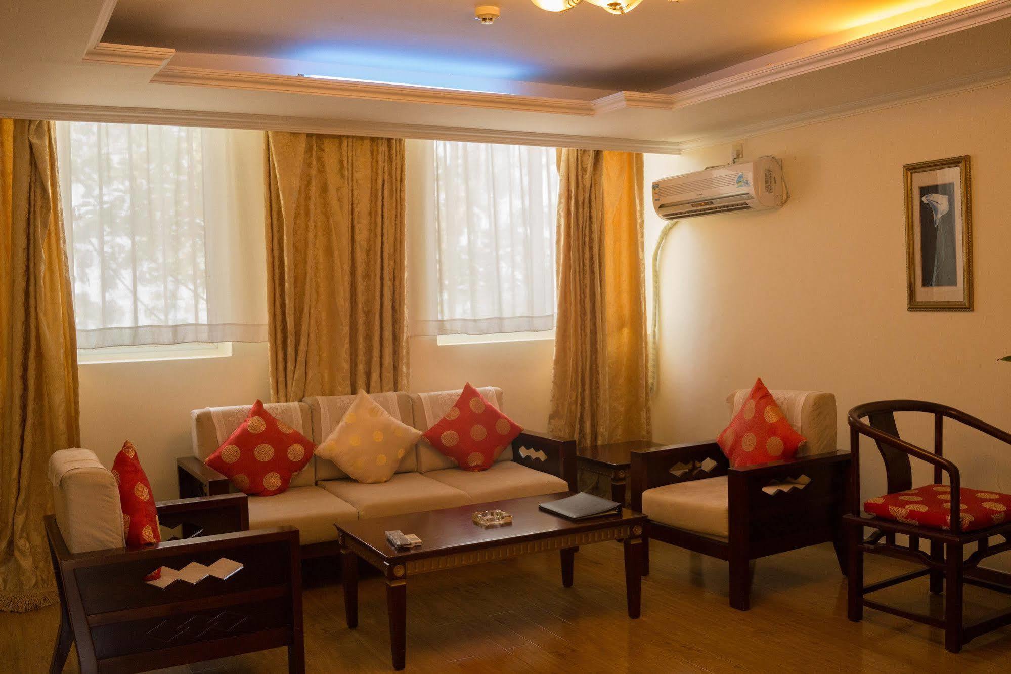 Bintumani Hotel Freetown Esterno foto